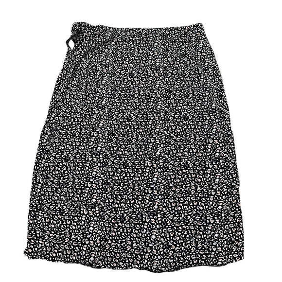 Maurices L Navy Animal Print Wrap Skirt - Picture 4 of 8